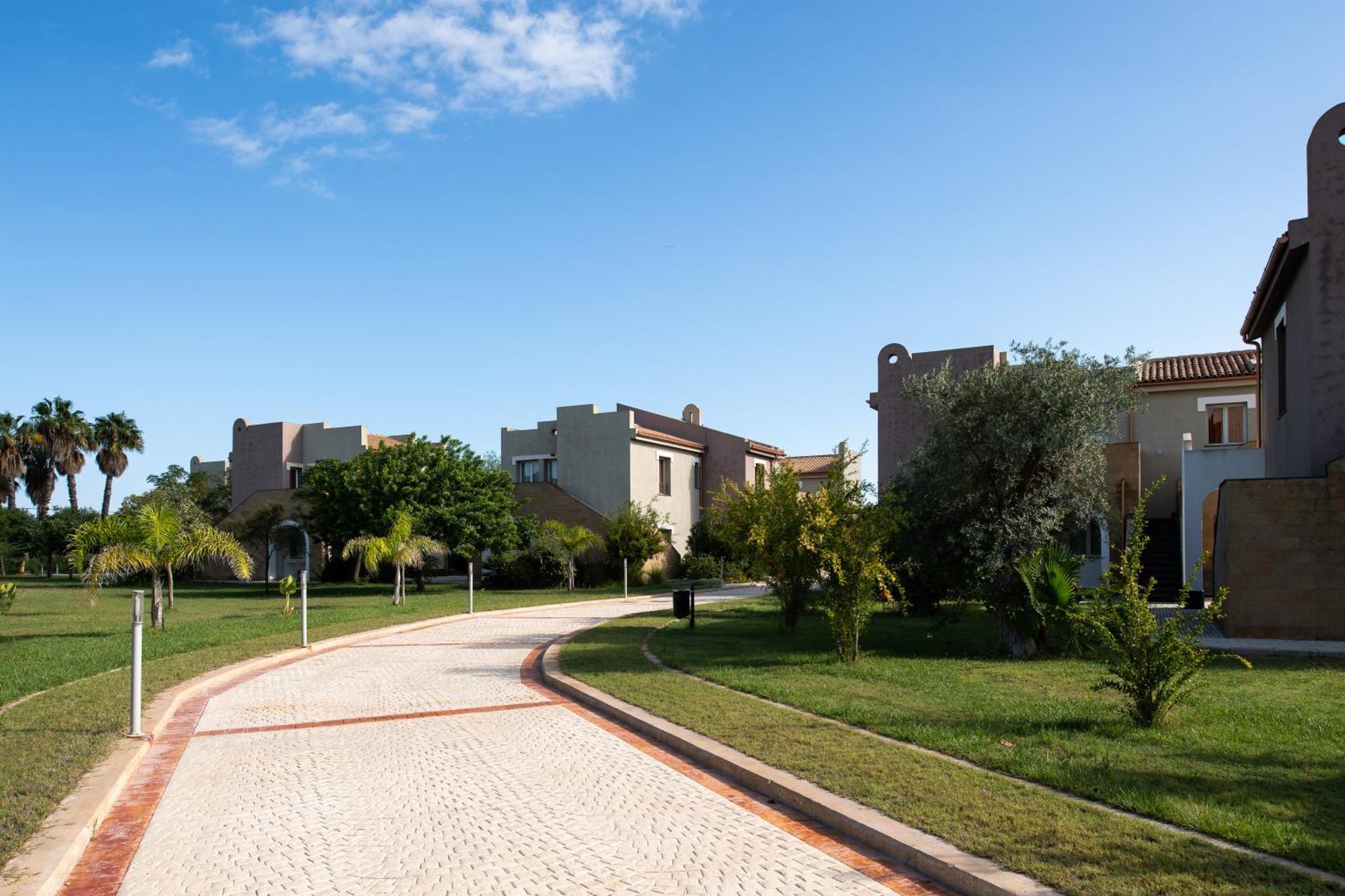 Le Residenze Archimede Aparthotel Syracuse Exterior foto